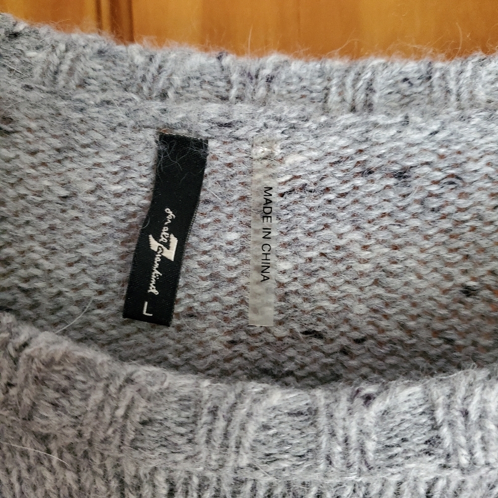 Sweater - Picture 7 of 7